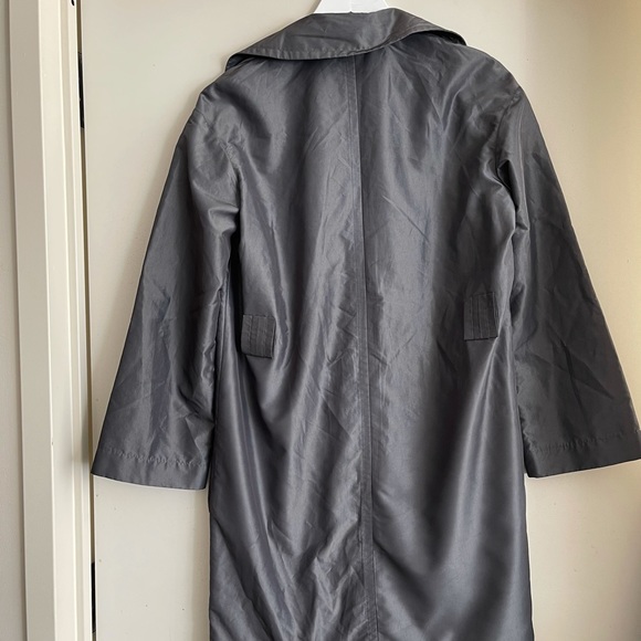 Akris Punto Lightweight Charcoal Trench Coat - Picture 2 of 6